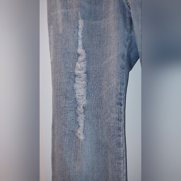 Beaded, Ripped Jeans - Picture 4 of 5